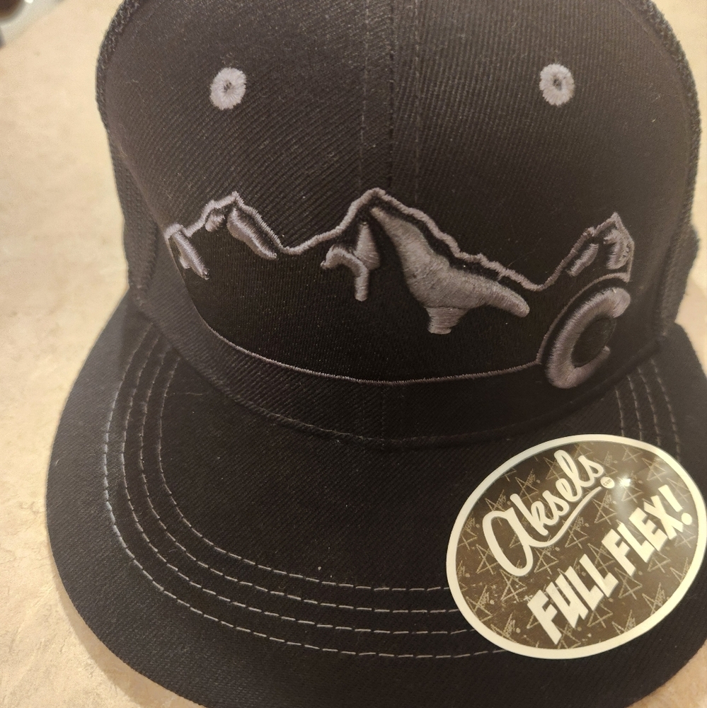 New with sticker tag trucker cap.